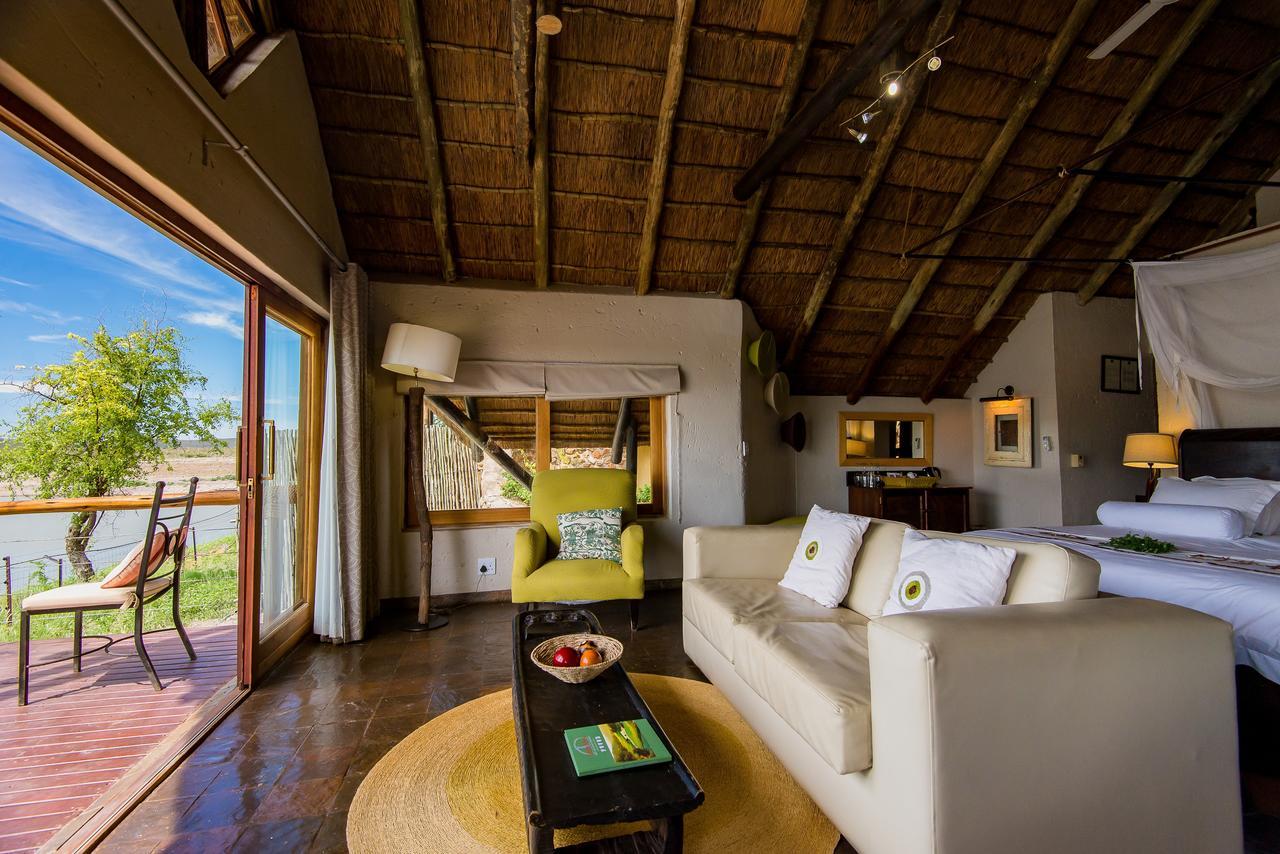 Tau Game Lodge Madikwe Game Reserve Exterior foto